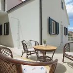 Lav Villa Prigradica