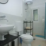فيلة Lav