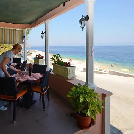 Lav Villa Prigradica