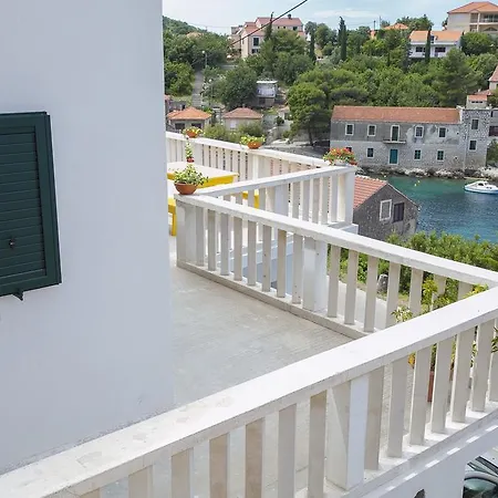 Lav Villa *