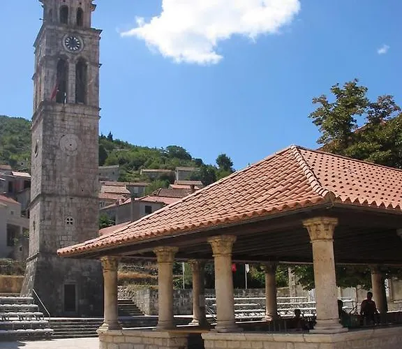 ヴィラ Lav プリグラディサ