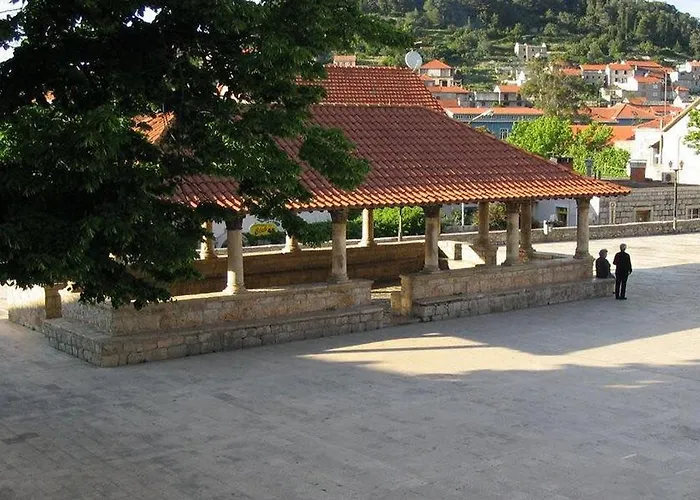 Lav ヴィラ プリグラディサ