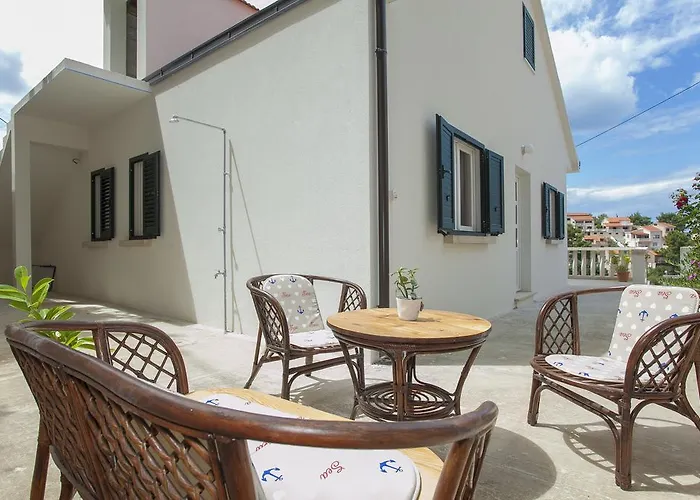 Lav ヴィラ プリグラディサ